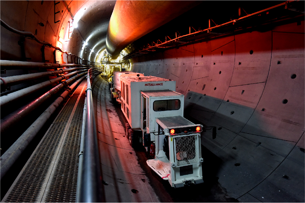 Plastic Layflat Flexible Anti-static Air Forcing Duct for Tunnel(图2) Plastic Layflat Flexible Anti-static Air Forcing Duct for Tunnel(图2)